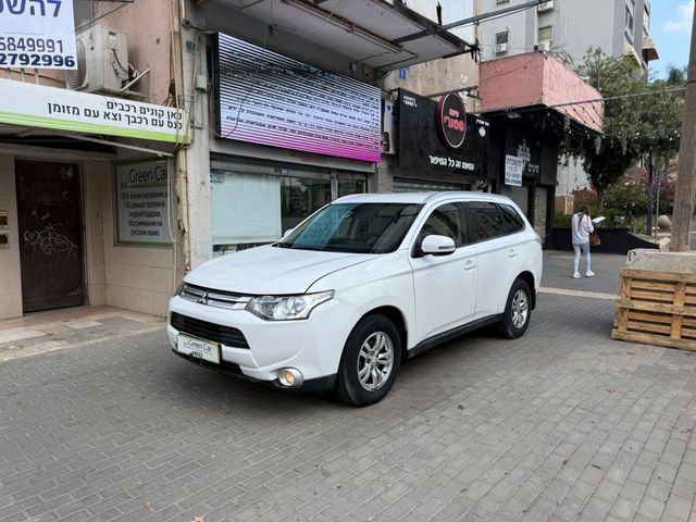 מיצובישי אאוטלנדר