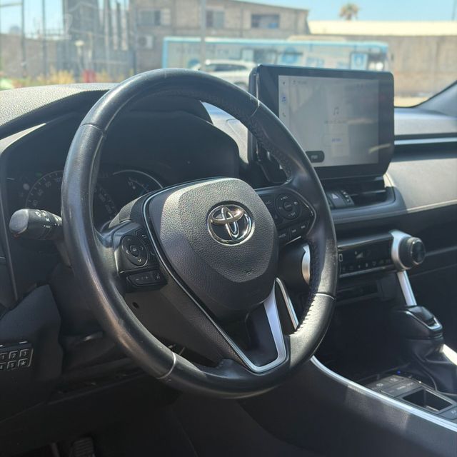 טויוטה RAV4