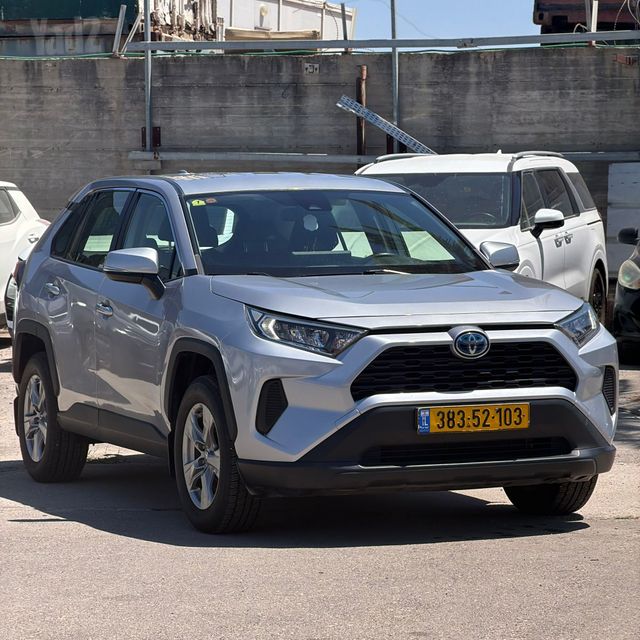 מודעת רכב טויוטה RAV4