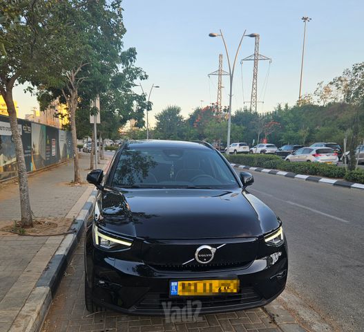 וולוו XC40
