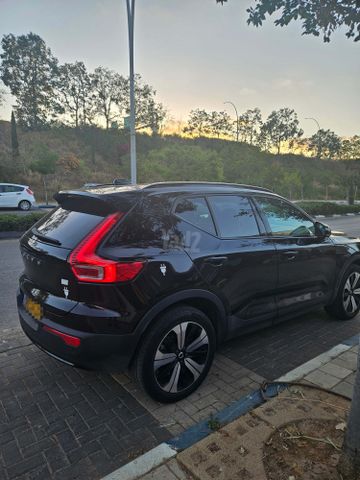 וולוו XC40