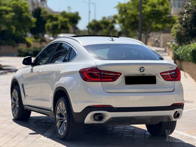 ב מ וו X6