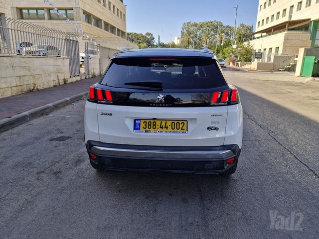 פיג'ו 3008