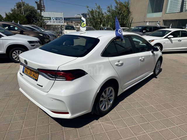 מודעת רכב טויוטה קורולה