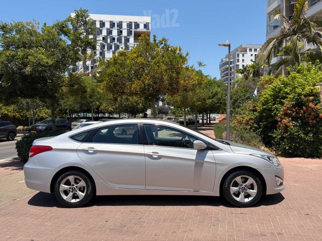 יונדאי i40