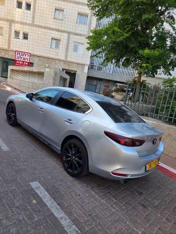 מודעת רכב מאזדה 3 1