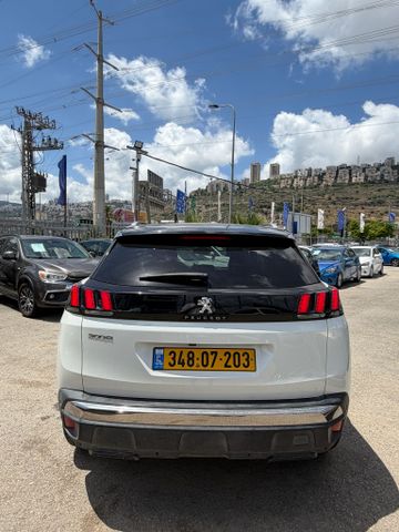 פיג'ו 3008