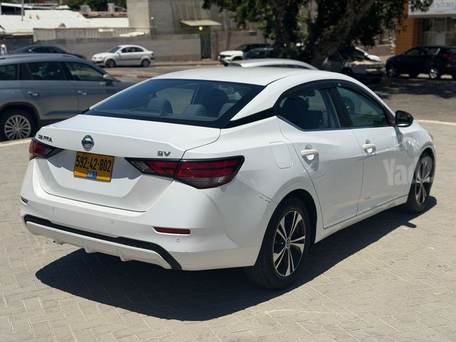 ניסאן סנטרה