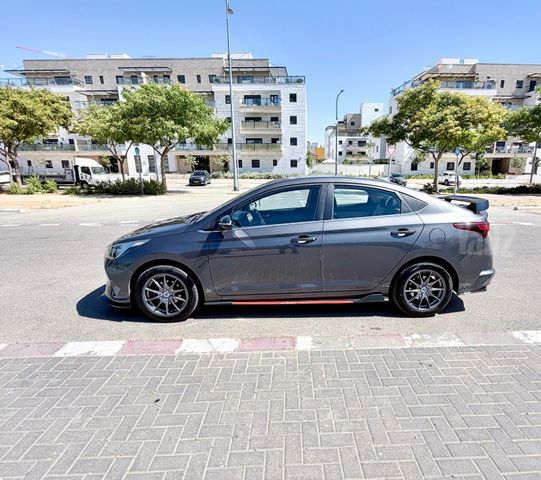 יונדאי אקסנט i25