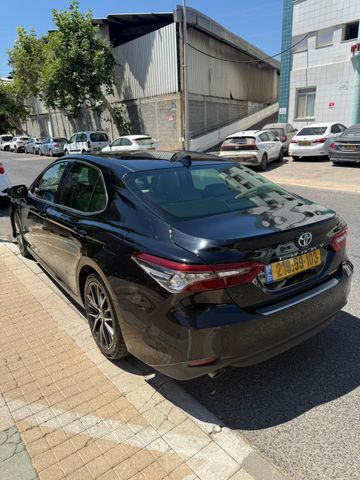 טויוטה קאמרי