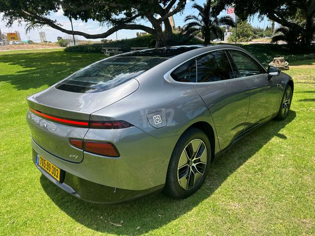 אקספנג P7