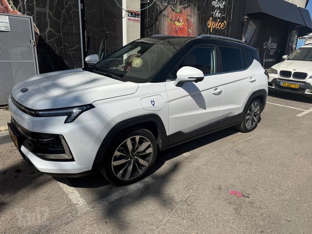 מודעת רכב ג׳יי.איי.סי E-JS4