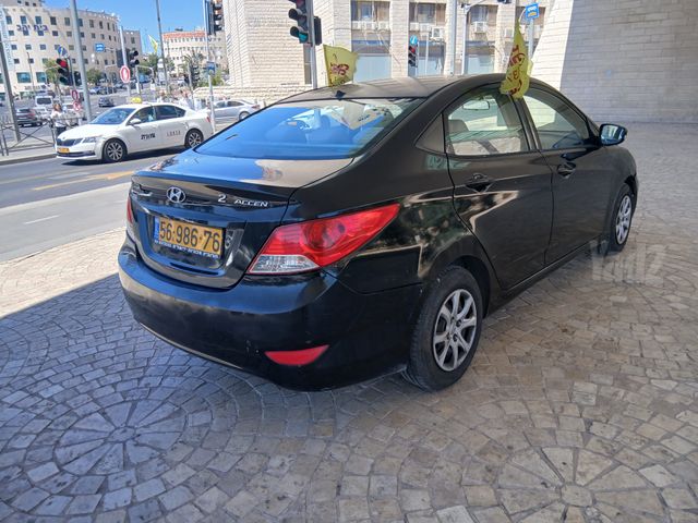 יונדאי אקסנט i25