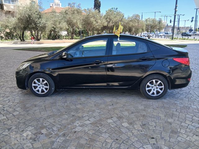 יונדאי אקסנט i25