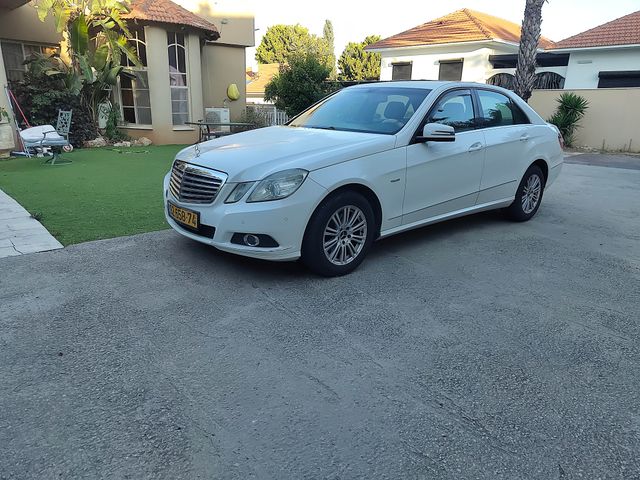 מודעת רכב מרצדס-בנץ E-class