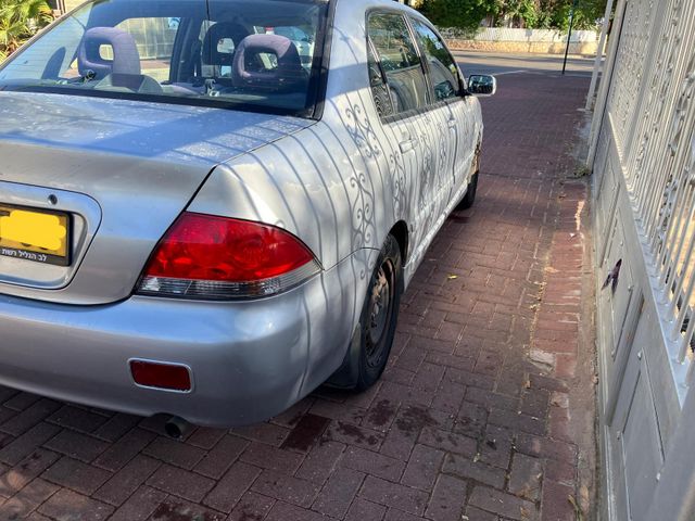 מיצובישי לנסר