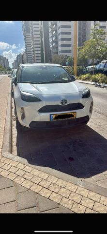מודעת רכב טויוטה יאריס קרוס