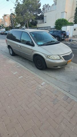 מודעת רכב קרייזלר וויאג'ר