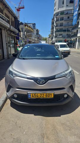 טויוטה C-HR