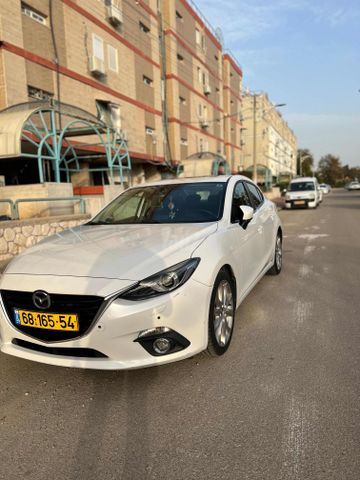 מודעת רכב מאזדה 3