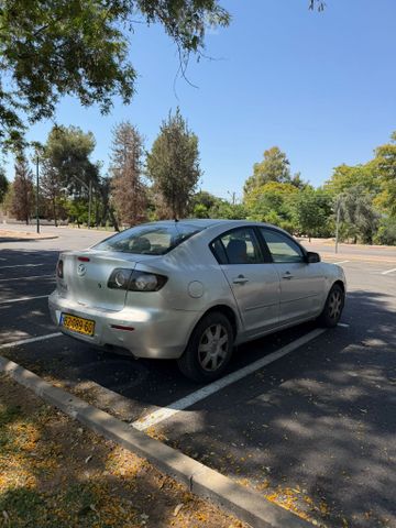 מודעת רכב מאזדה 3