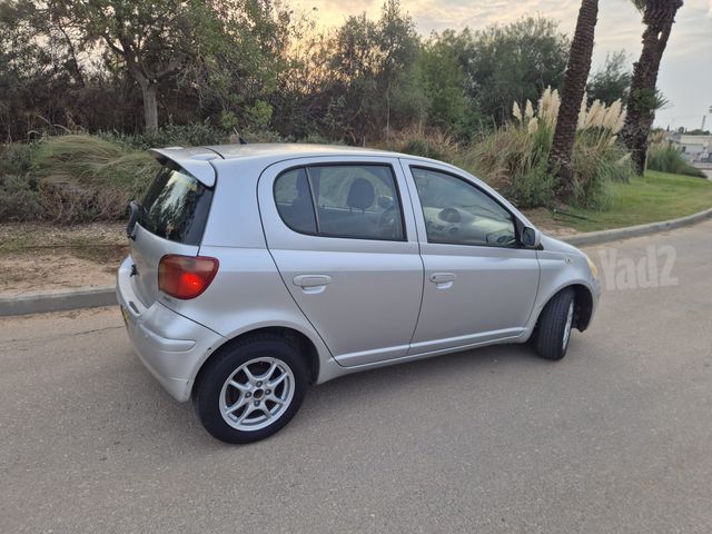 טויוטה יאריס
