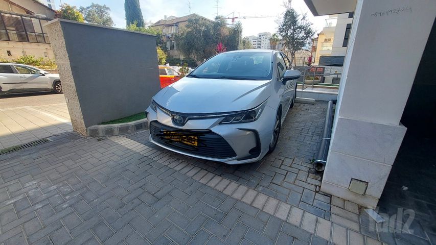 מודעת רכב טויוטה קורולה