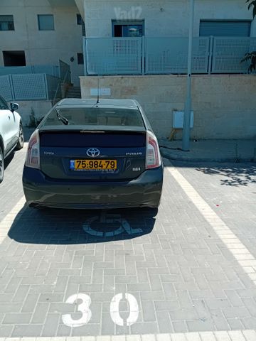 טויוטה פריוס