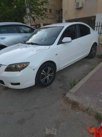 מודעת רכב מאזדה 3