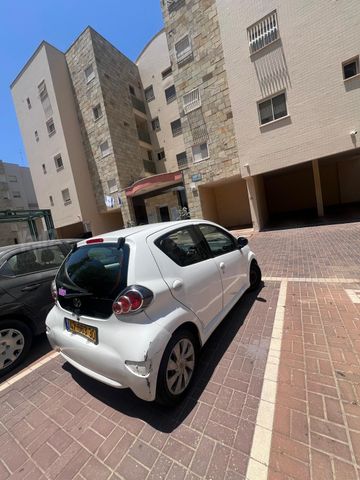 מודעת רכב טויוטה אייגו