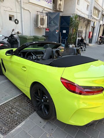 ב מ וו Z4