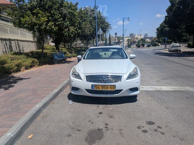 אינפיניטי G37