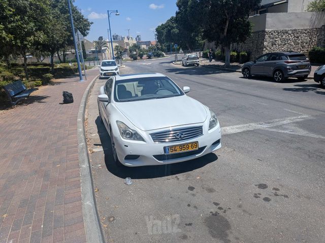 אינפיניטי G37