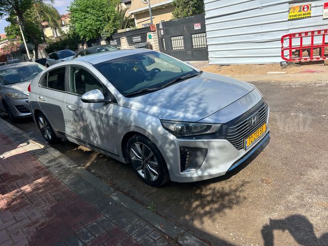 יונדאי איוניק