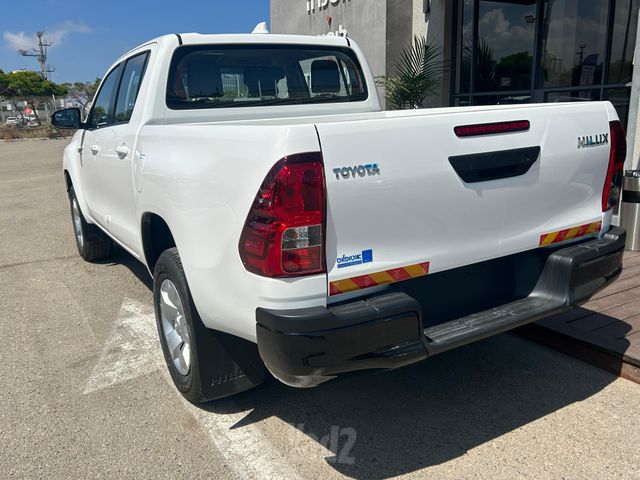 טויוטה היילקס