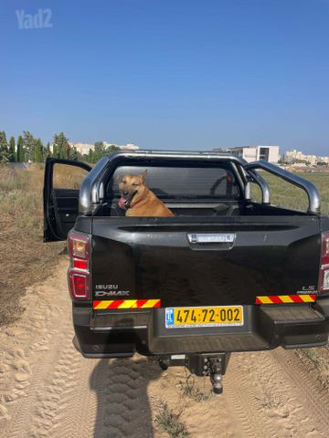 איסוזו די-מקס