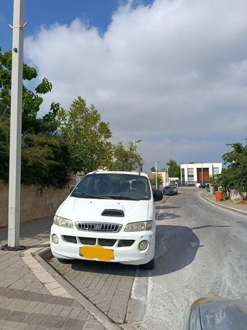 מודעת רכב יונדאי H-1 / i800