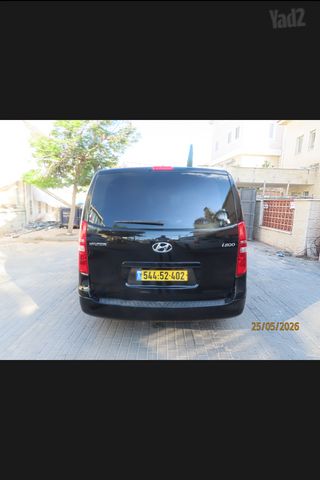יונדאי H-1 / i800