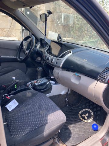 מיצובישי טרייטון / L200