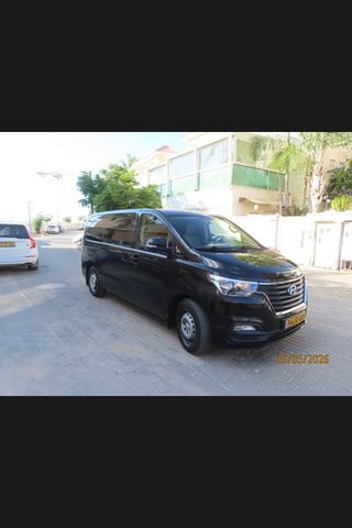 יונדאי H-1 / i800