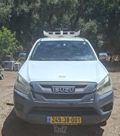 מודעת רכב איסוזו די-מקס