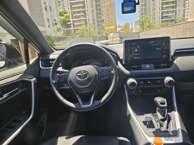 טויוטה RAV4