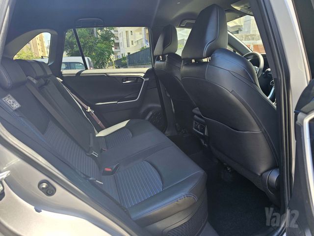 טויוטה RAV4