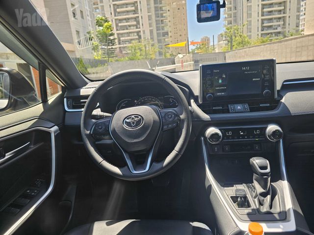 טויוטה RAV4