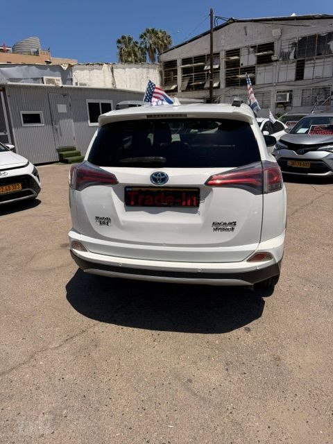 טויוטה RAV4