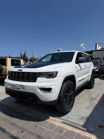 מודעת רכב ג'יפ גרנד צ'ירוקי