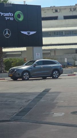 מודעת רכב מרצדס-בנץ EQC