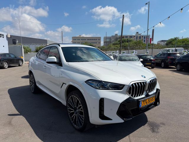 ב מ וו X6