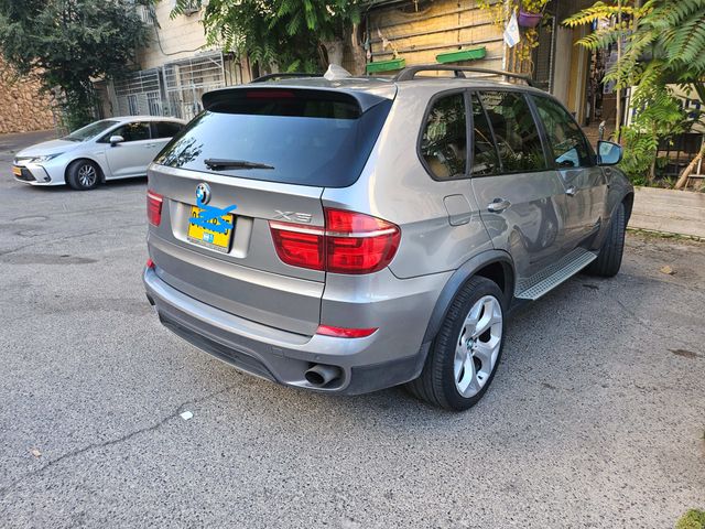 ב מ וו X5