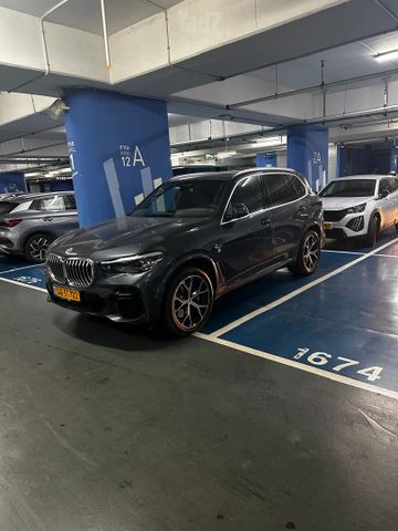 ב מ וו X5
